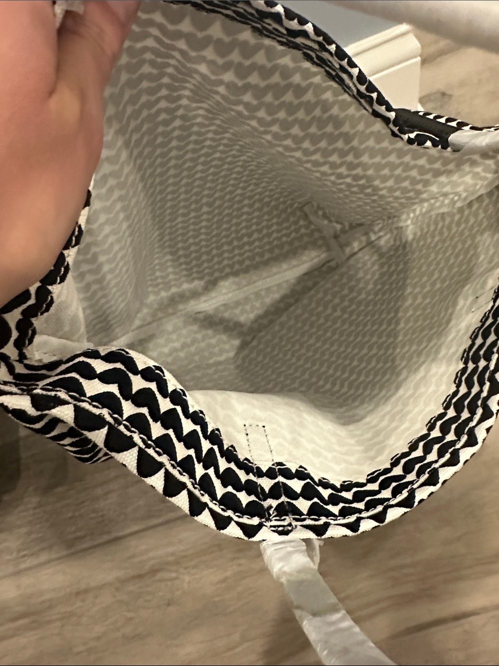 kate spade Black and White Heart-Print Tote - Picture 3 of 4